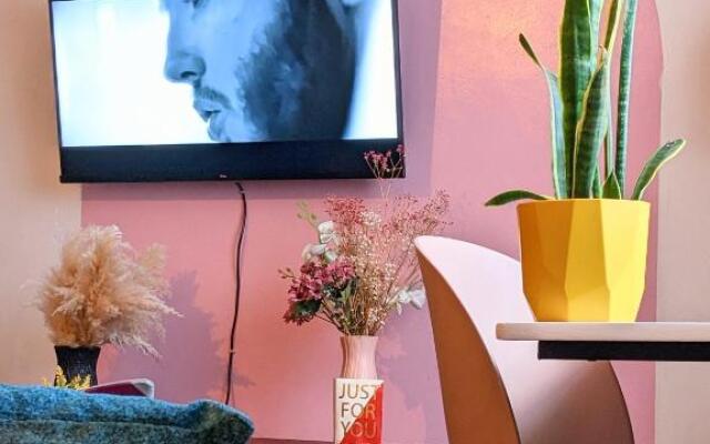 Home and Away Cozy Studio Apartment number 407