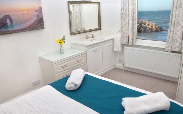 Weymouth Bay Apartment B