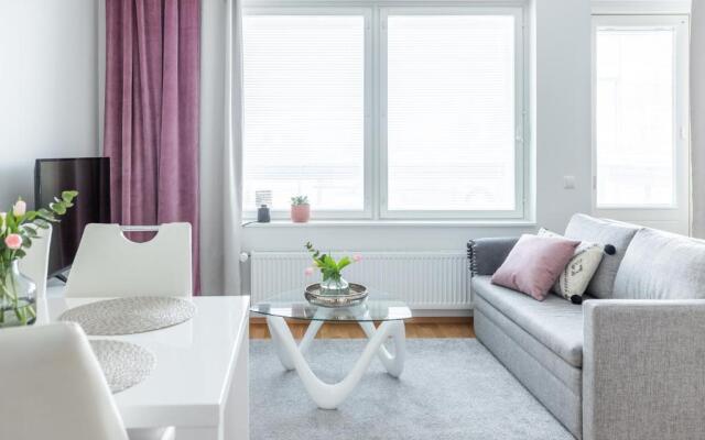 Arctic Aurora City Suite