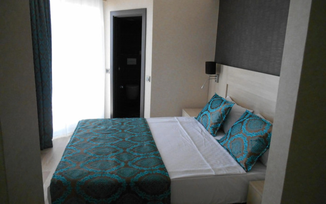 Parador Beach Hotel
