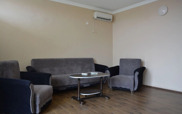 Hotel "Shua Kalakshi"