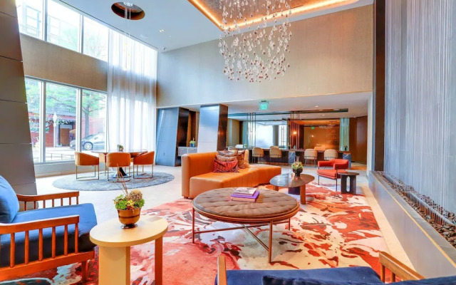 Prime Metro Proximity Condo at Clarendon