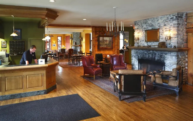 Emerald Lake Lodge