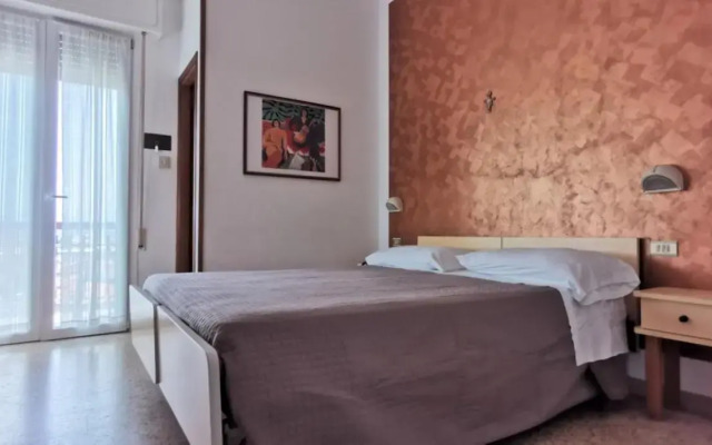 Hotel Cosmos