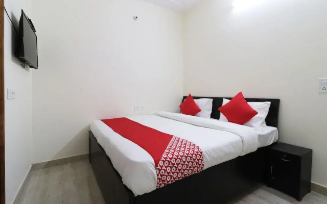 OYO 46761 Hotel Royal King Deluxe