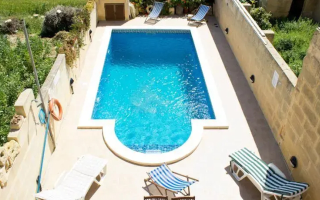 Villayana Gozitan Farmhouse with pool