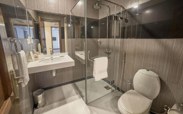Avari Xpress Gulberg