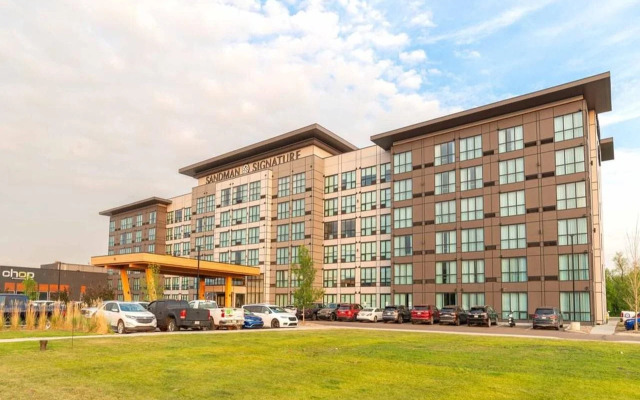 Sandman Signature Sherwood Park Hotel