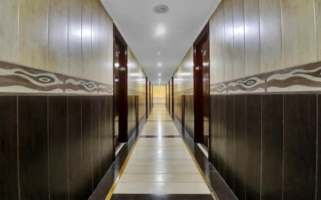 OYO Townhouse 80108 Aec Residency