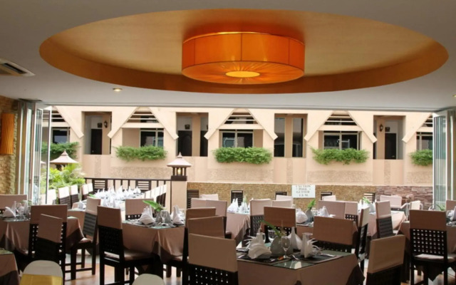 Maninarakorn Hotel