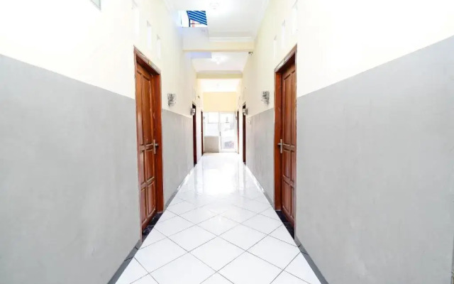 Super OYO 2209 Solo Point Guest House Syariah