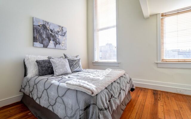 Broadstreet Condos by Barsala