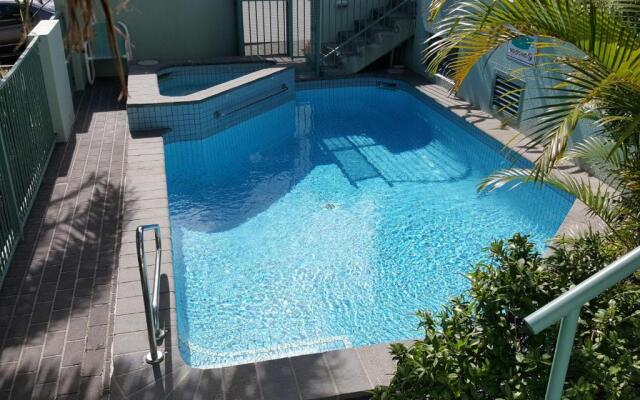 Emerald Sands Holiday Apartments