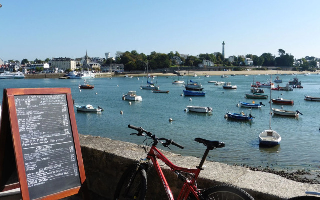 Holiday Home With Furnished Terrace