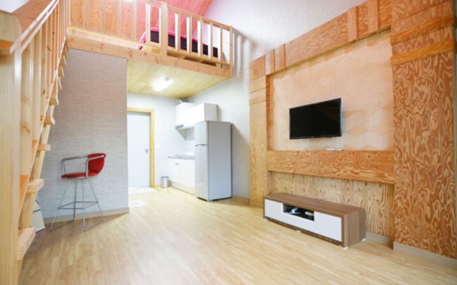 Gangneung Pine & Cinnamon Tree Pension