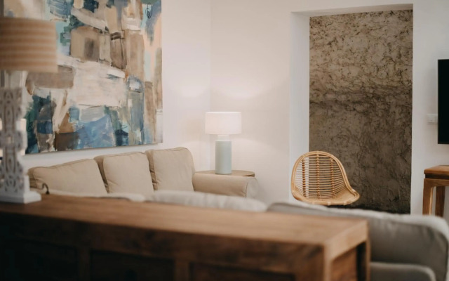 tuGuest Alhambra house