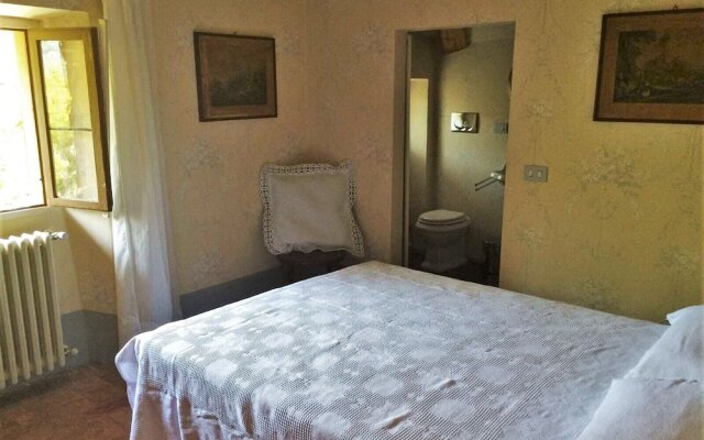 Villa Lucia Laglio with private lake access