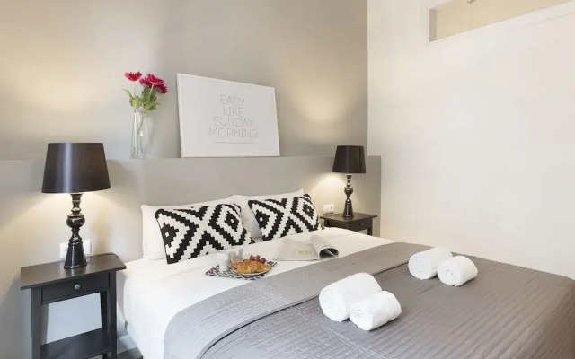 Royal Aribau Nextdoor