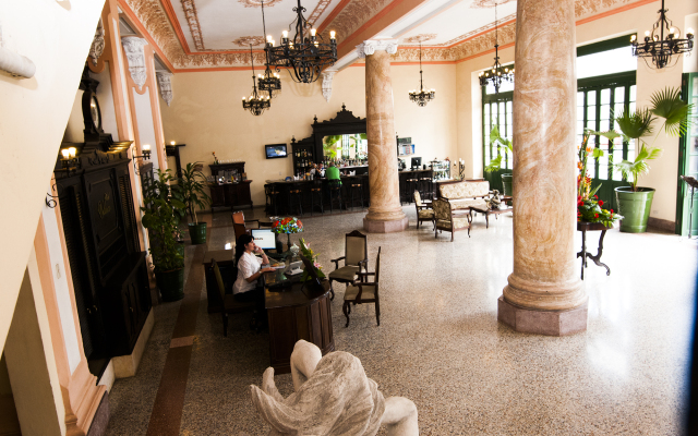 Hotel E Velasco