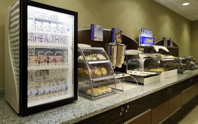 Holiday Inn Express & Suites Pittsburgh West - Greentree by IHG