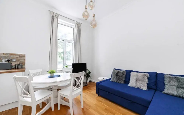 Period Flat in Islington With Modern Charm