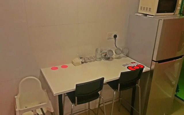 Hello Kitty Signature Suite