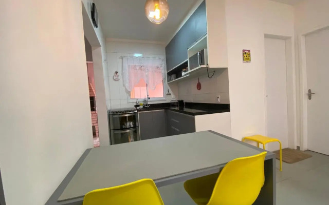 Casa em Bertioga condomínio 250 metros da praia