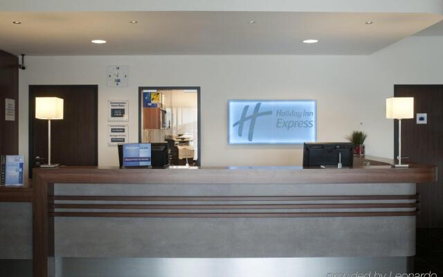 Holiday Inn Express Bremen Airport, an IHG Hotel