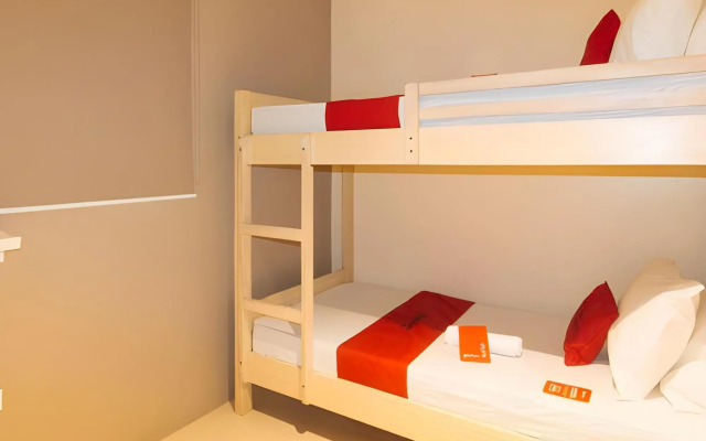 RedDooorz @ Laiya Vivo Hotel Batangas