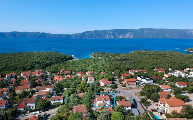 Dilly Pinezi i in Pinezi i