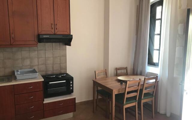 Lithinon Suites & Studios Blue