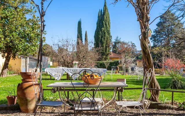 Classic Villa in Firenze with Whirlpool