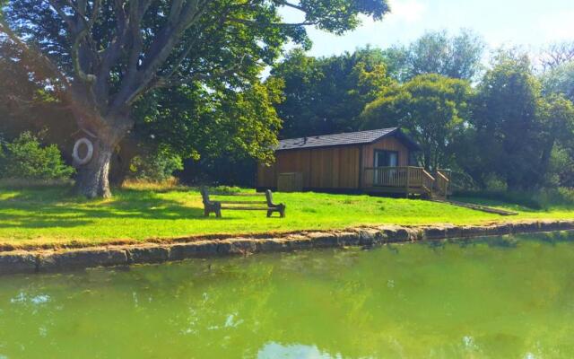 The Lodge by the Lake, Dunbar