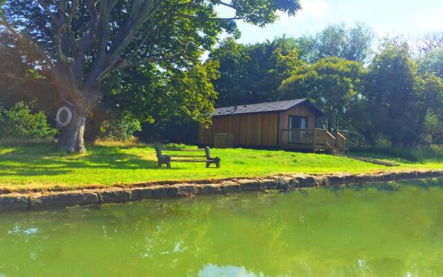 The Lodge by the Lake, Dunbar
