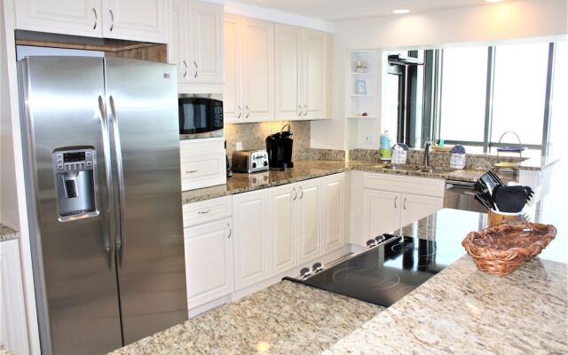 Jamaica Royale 802 - 2 Br Condo