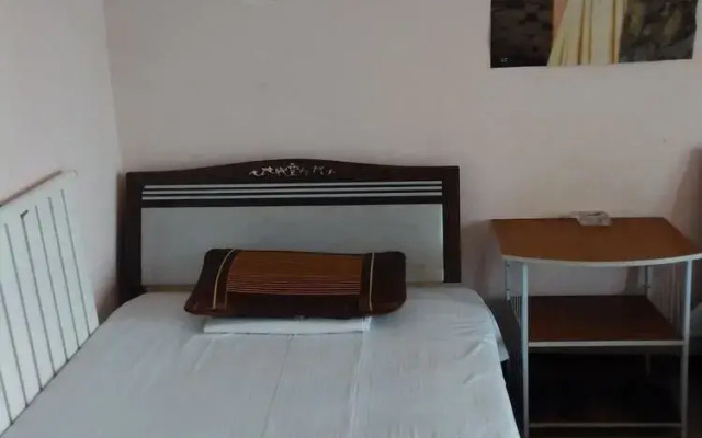 Jingyi Apartment