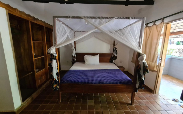 Honey Badger Lodge