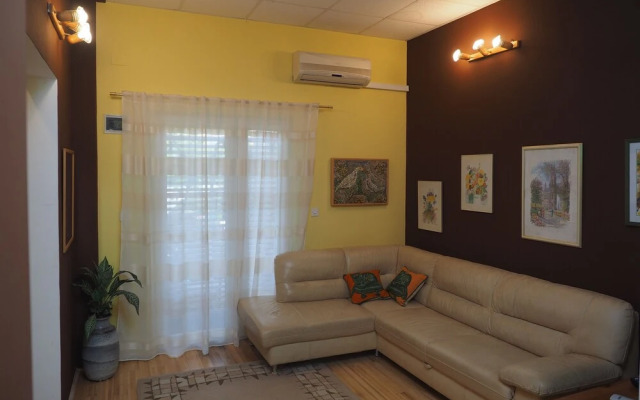 Comfortable Nena Apartment with Nice View