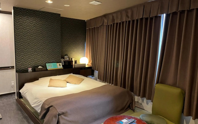 Hotel U