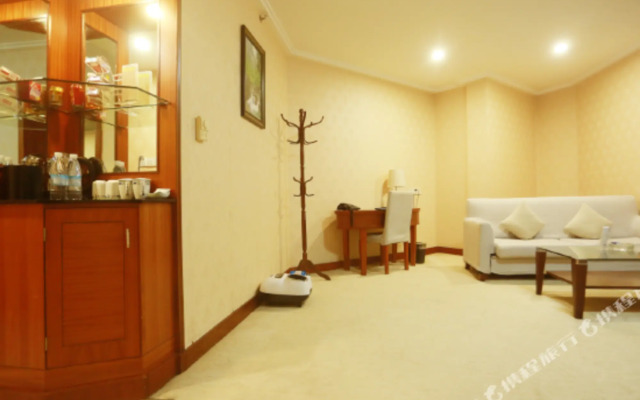 Grand Dragon Hotel