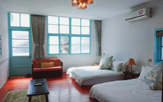 Little Time Guesthouse