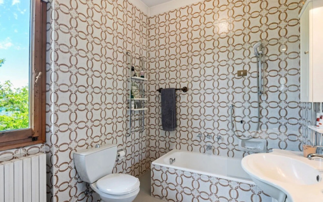 Spacious Villa in Carmignano With Private Swimming Pool