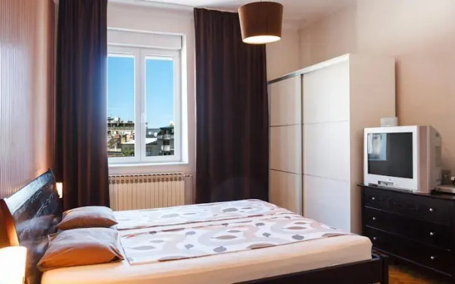 Bitef Apartment