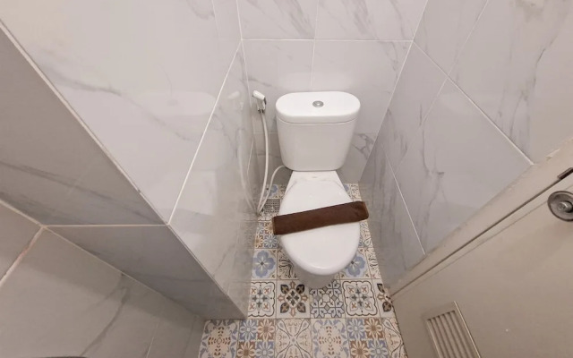 Modern Chic Studio At Sky View Apartment