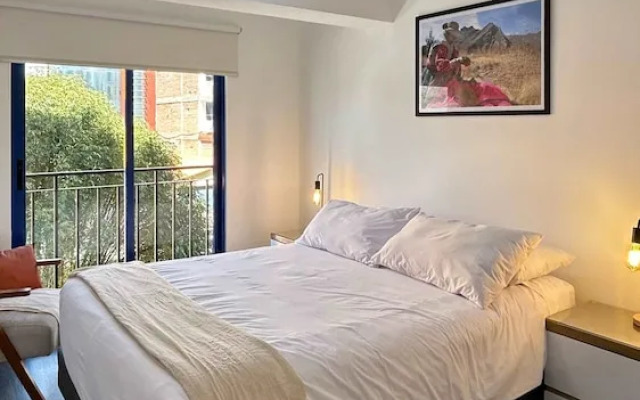 w Trendy 2BR Duplex Retreat in Cusco