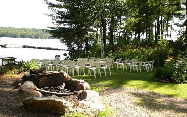Westwind Inn on the Lake