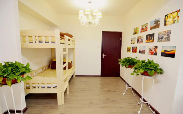 Broncos Youth Hostel
