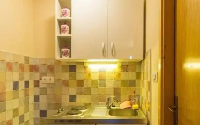 Fresh & spacious studio