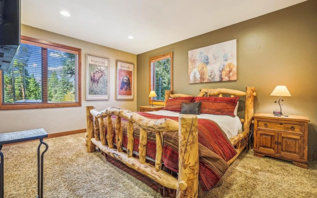 High Point Lodge 5 Bedroom Home by RedAwning