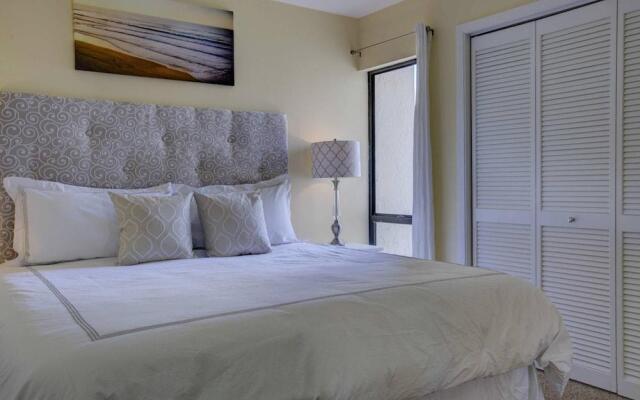 Midnight Cove II Bldg 7: Top Floor With Views